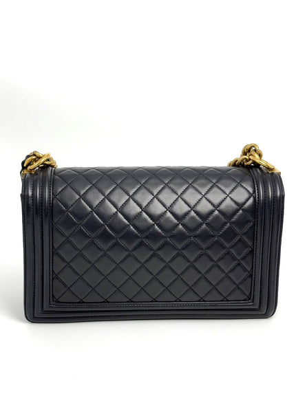 Preowned. Chanel Leboy New Medium Lambskin Black GHW. 21698415|8167