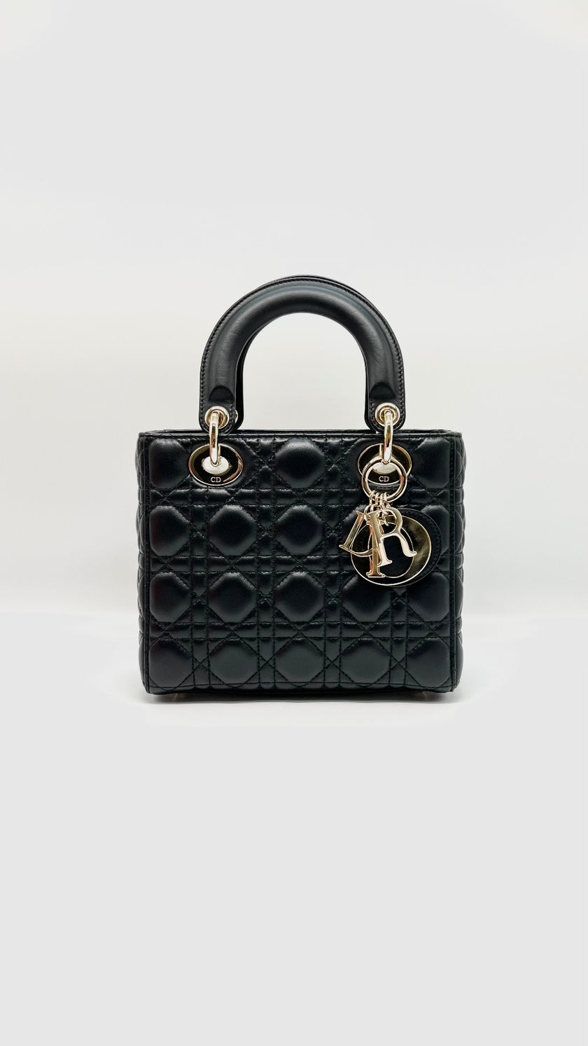 Preowned. Lady Dior Small Black Lambskin. 09MA0138|9909