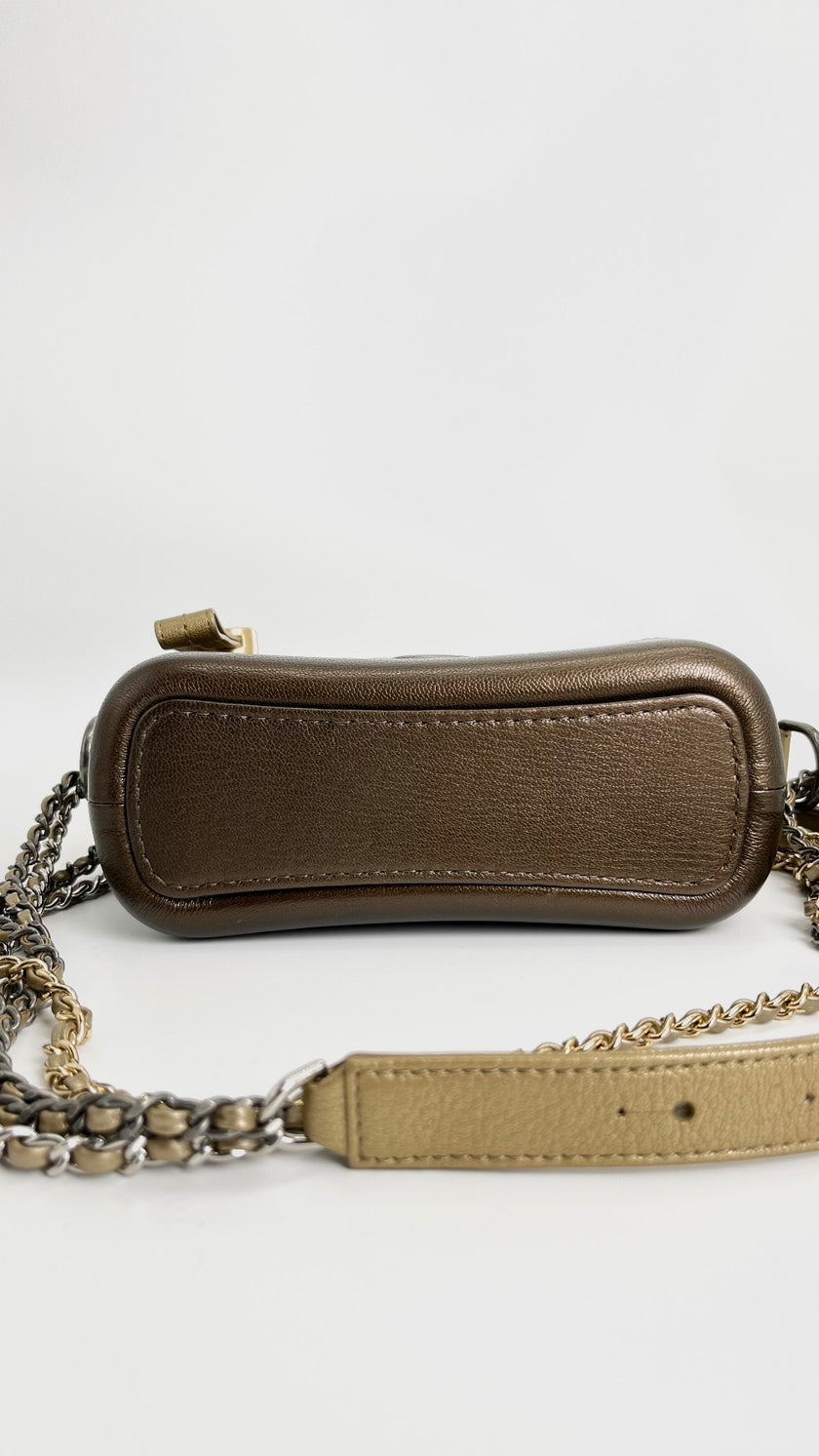 Preowned. Chanel Mini Gabrielle Gold. 26424120|4236