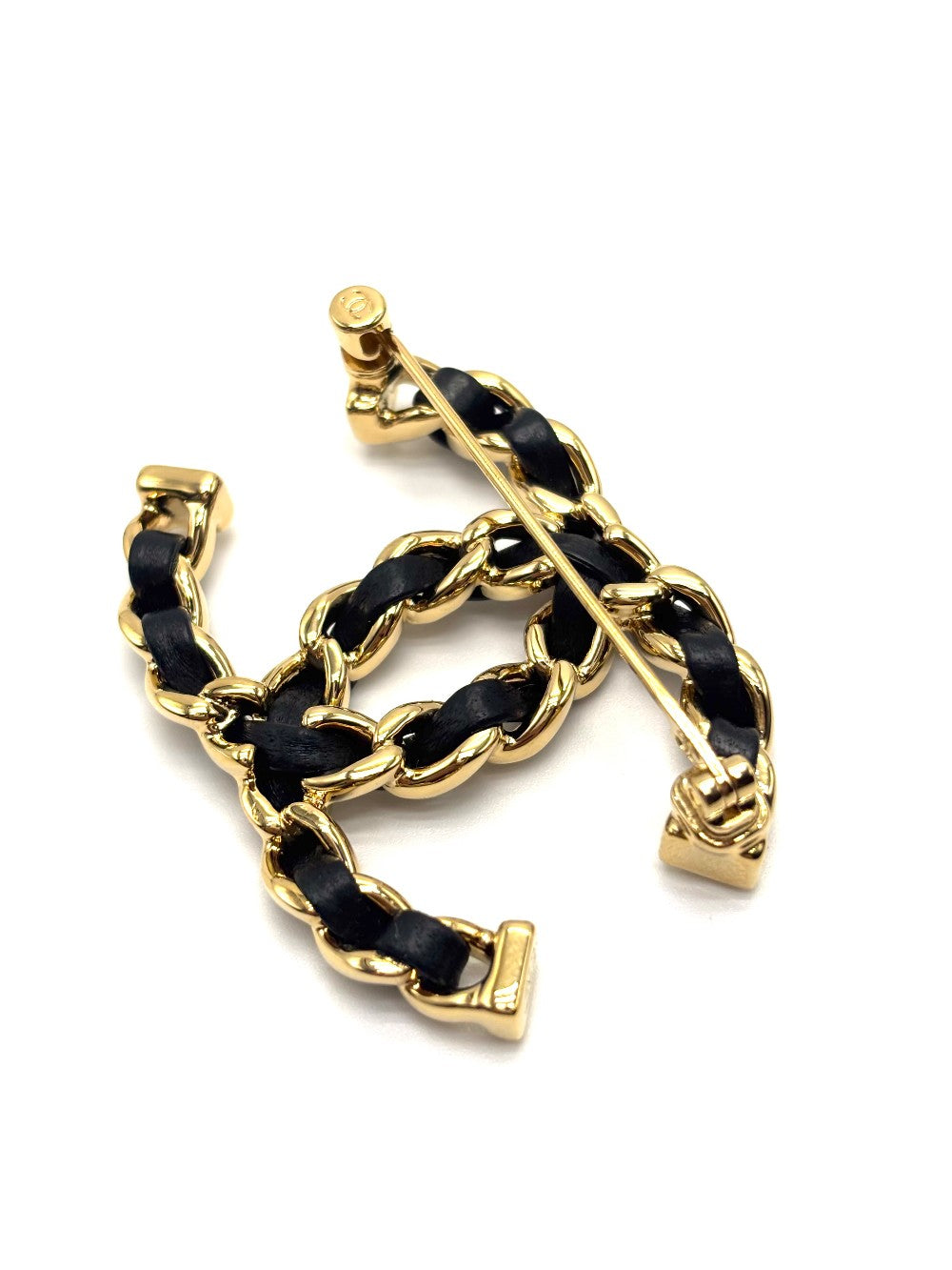 Brand New. Chanel CC Brooch Black GHW.|17096