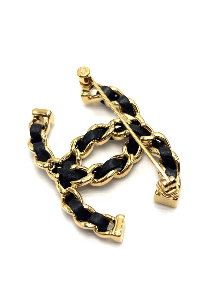 Brand New. Chanel CC Brooch Black GHW.|17096