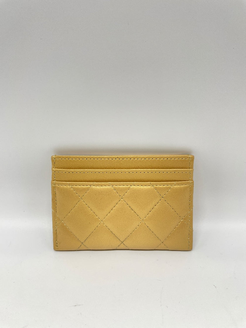 Brand New. Chanel Card Holder Gold. 28039593|12528