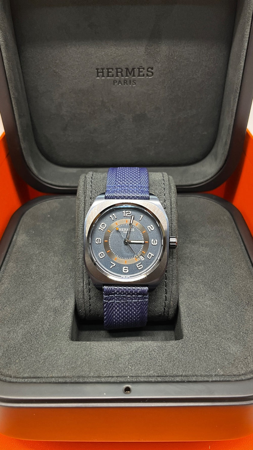 Unused. Hermes H08 Navy Blue Arabic Dial 42MM Blue Strap. S19744|11304
