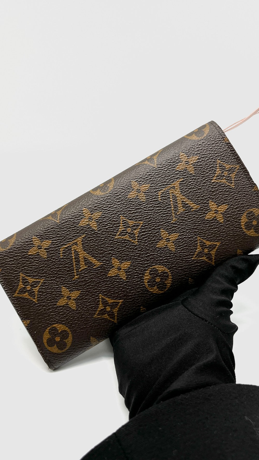 Preowned. LV Emilie Long Wallet Monogram Canvas. Microchip|11317