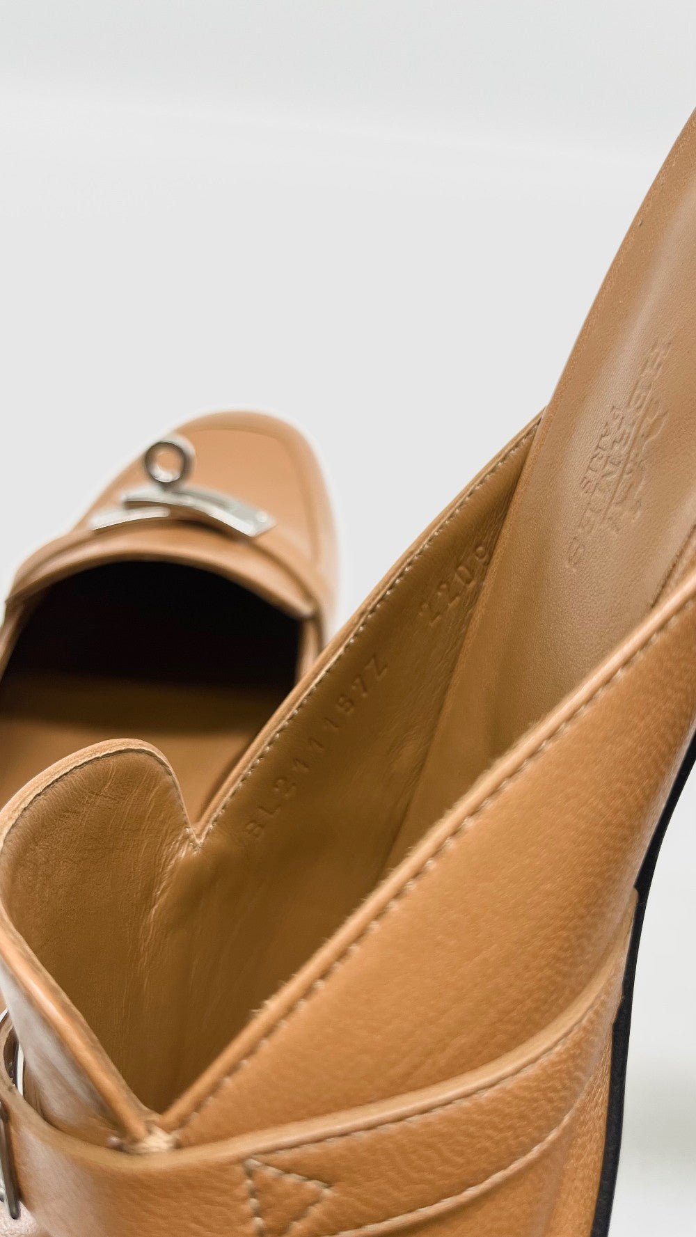 Brand New. Hermes Oz Mule Gold PHW. 37.5|12311