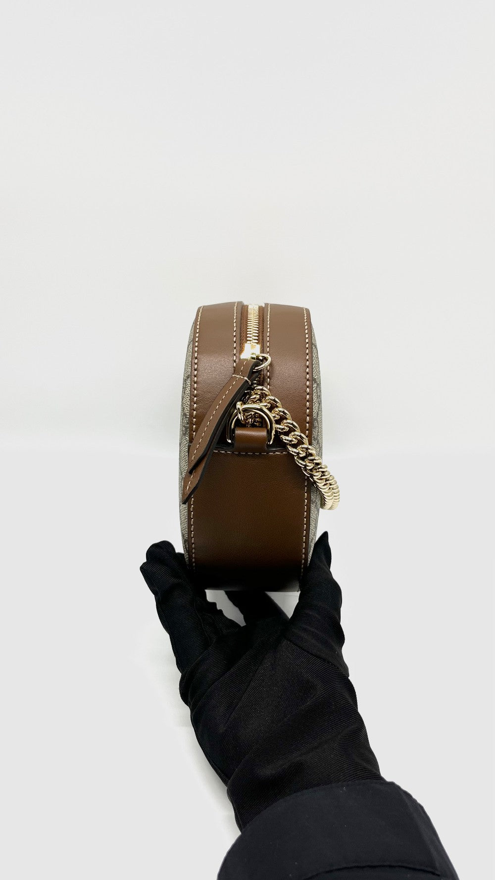 Like New. Gucci Supreme Camera Bag Beige/ Brown GHW|14192