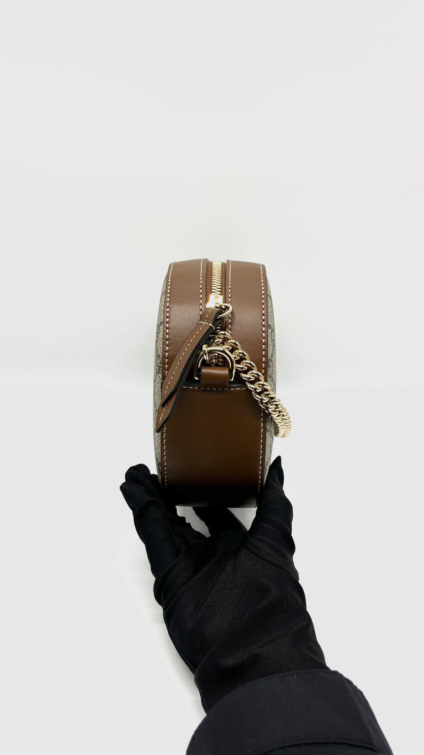 Like New. Gucci Supreme Camera Bag Beige/ Brown GHW|14192