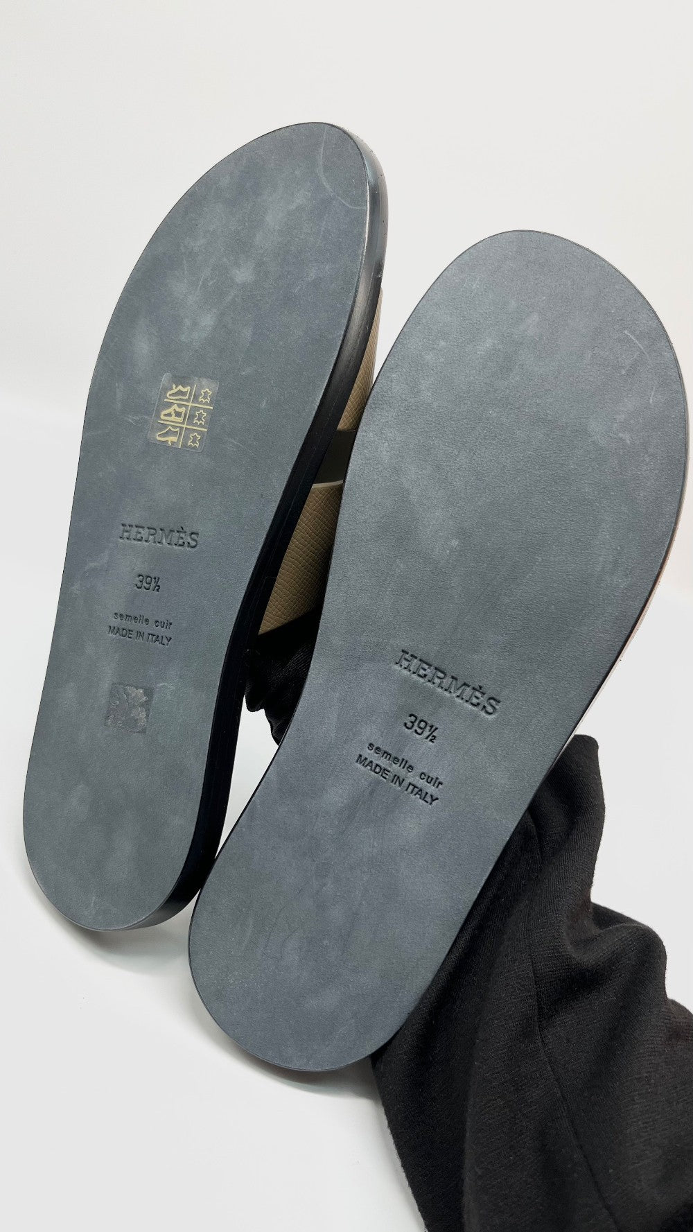 Brand New. Hermes Izmir Sandals Etoupe. 39.5|6848