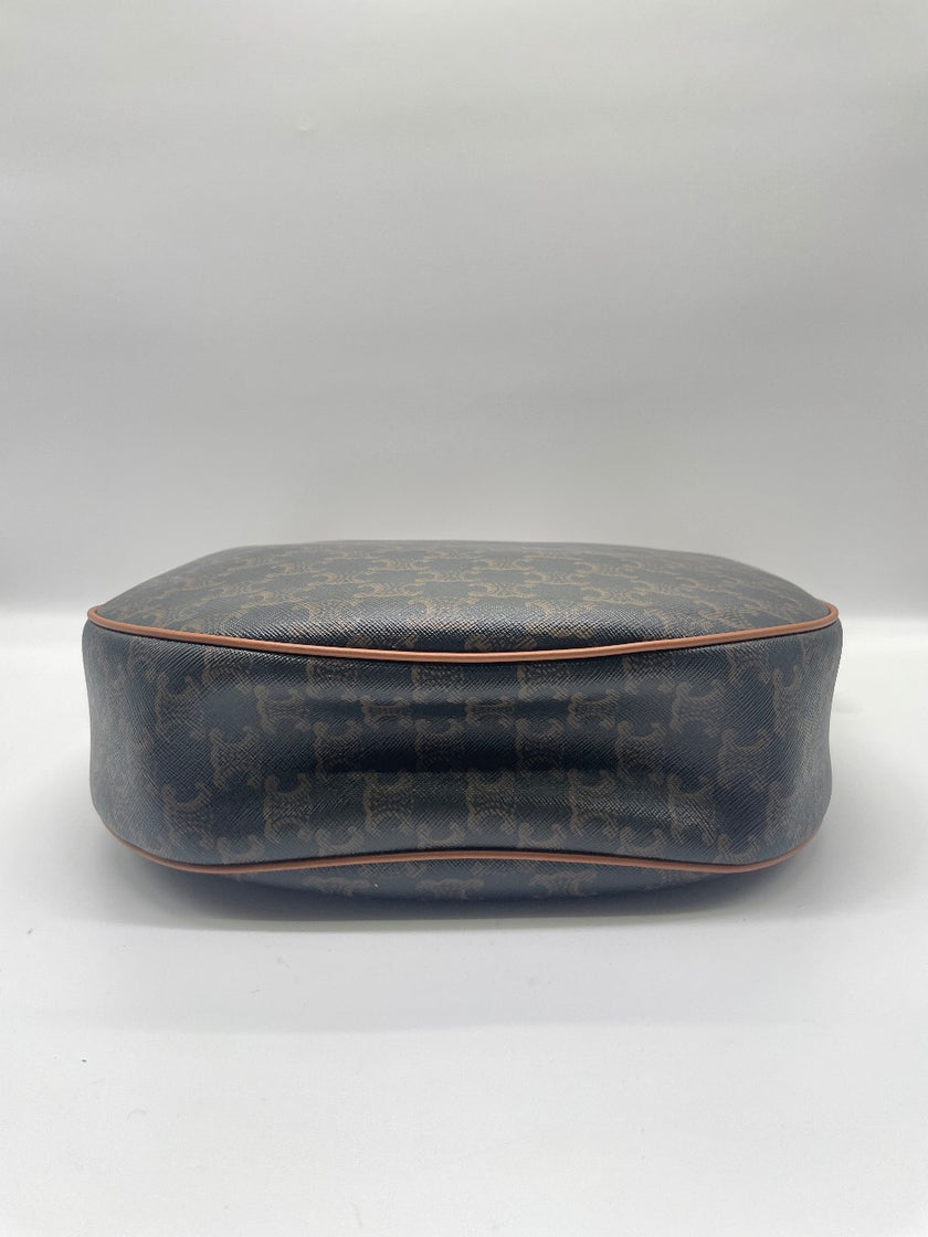 Like New. Celine Triomphe Heloise GHW|9148