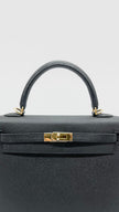 Preowned. Hermes Kelly 25 Black Epsom Sellier PHW. CPY539DQ|5464