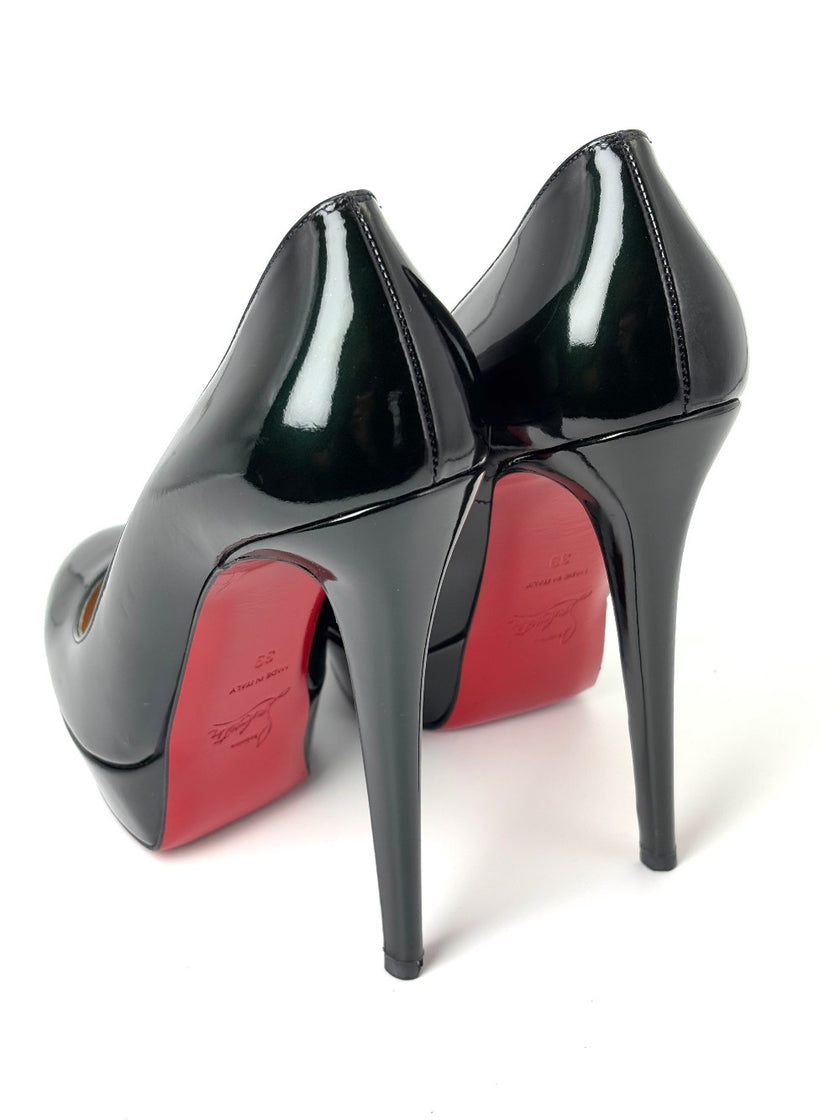 Preowned. Louboutin Heel Patent Dark Green. 39|7468