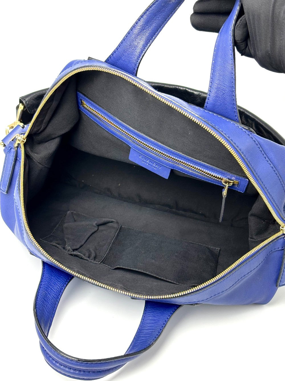 [SALE] Preowned. Givenchy Nightingale Medium Bi Color Blue/ Black. MA1104|9575