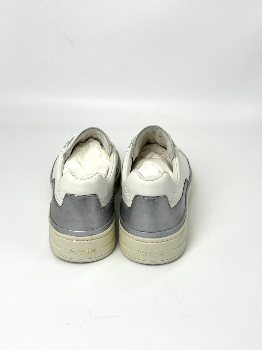 Preowned. Prada Sneakers White. 36|7570