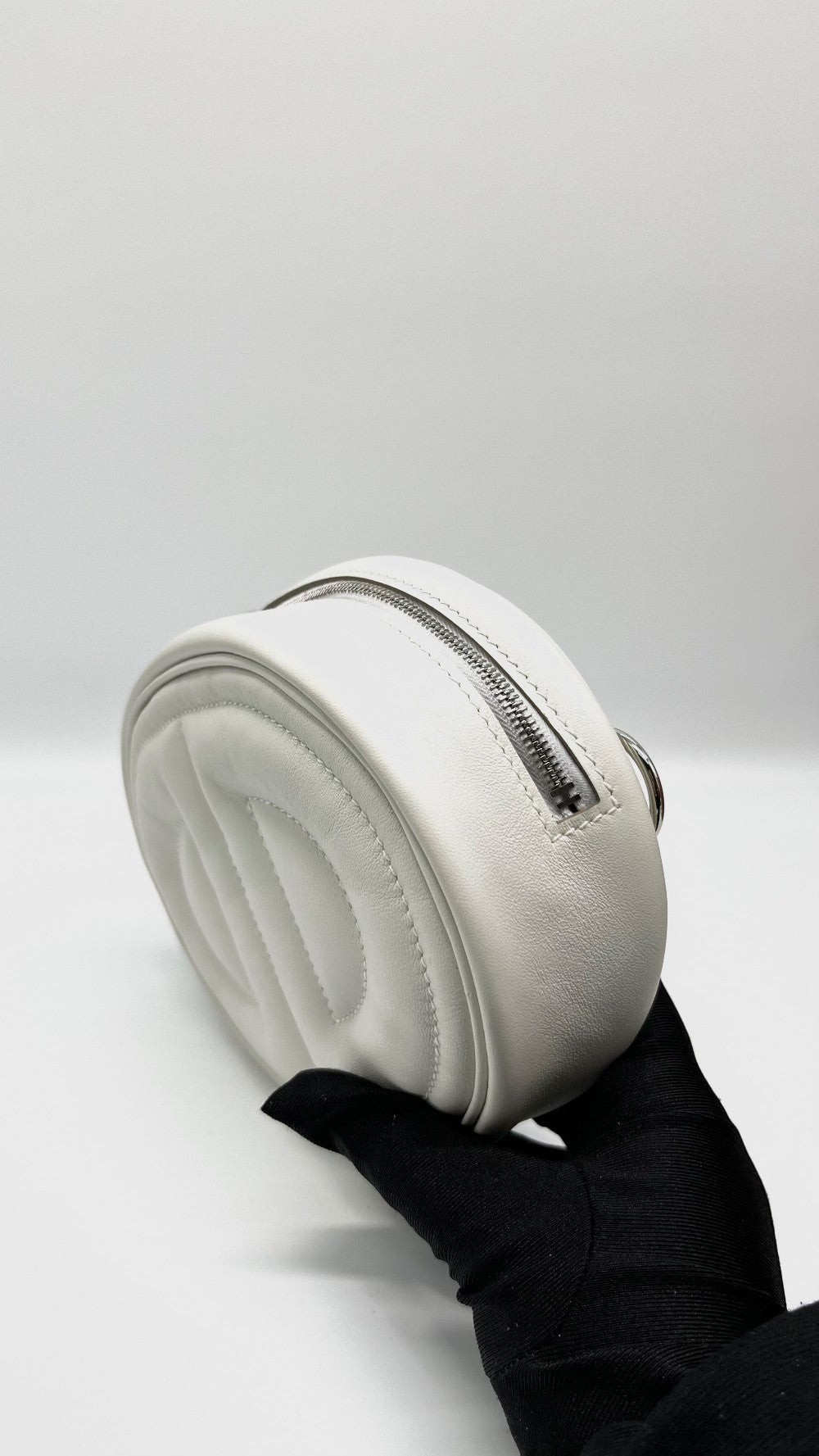 Brand New. Hermes Loop Beltbag Blanc. BAM002UH|11741