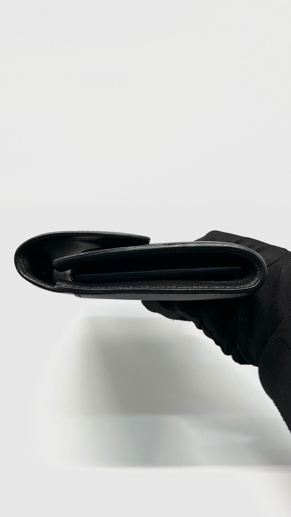 Like New. Hermes Constance To Go Epsom Black GHW. UNN001MC|13885