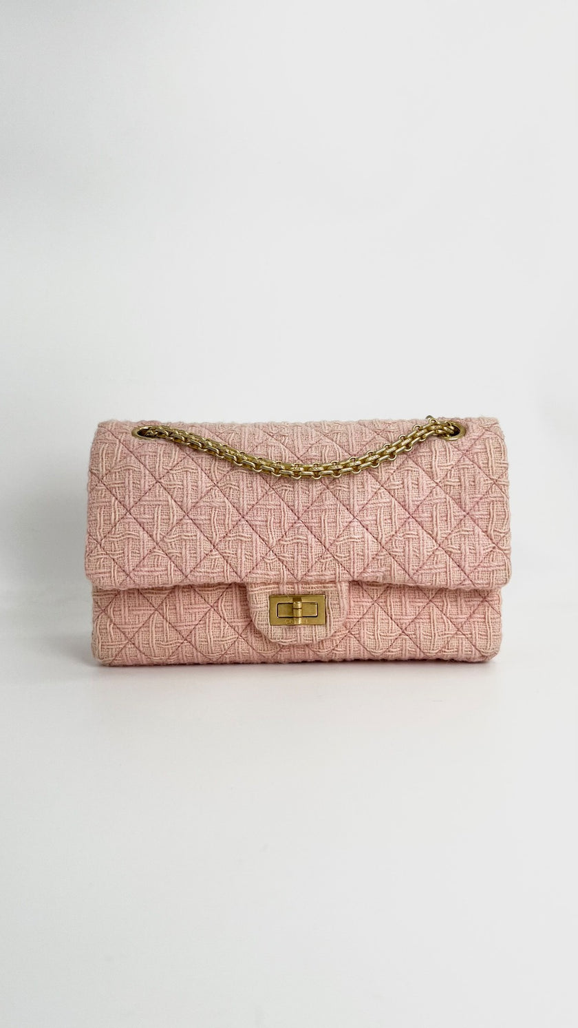 Like New. Chanel Small Reissue Tweed Pink. 23169035|4191
