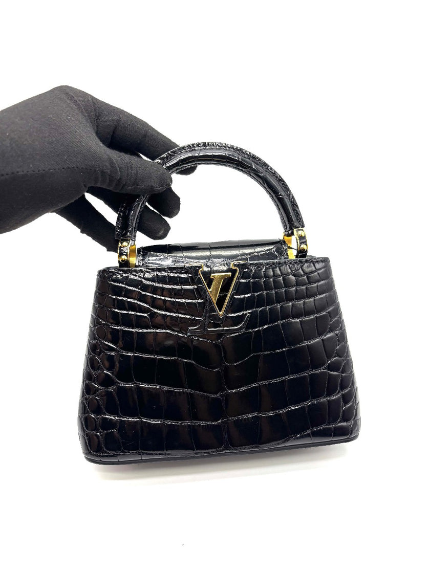 Preowned. LV Capucines Glossy Croc Black GHW|17213