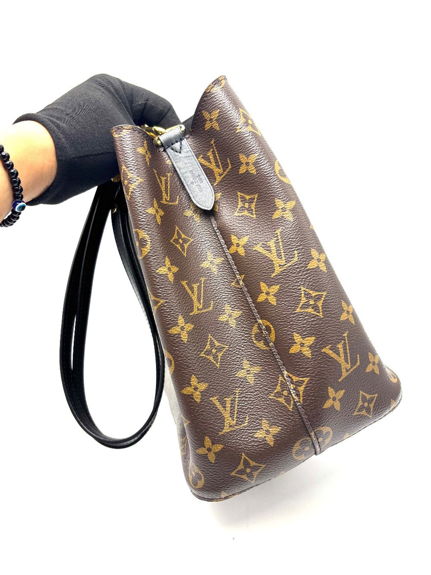 Preowned. LV Neonoe Monogram Black GHW. MI4138|17193