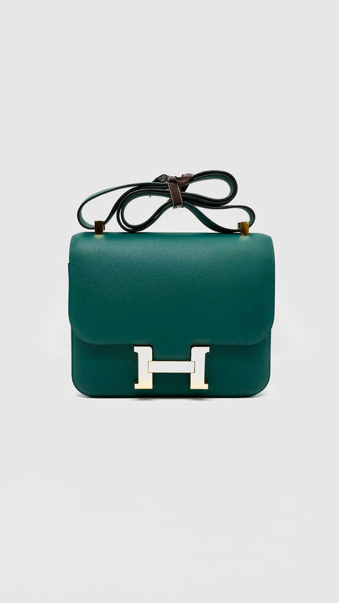 Like New. Hermes Constance 24 Malachite Epsom GHW. AST108FZ|14517