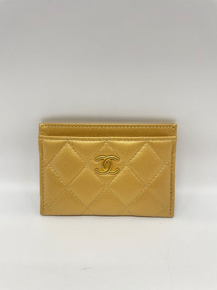 Brand New. Chanel Card Holder Gold. 28039593|12527