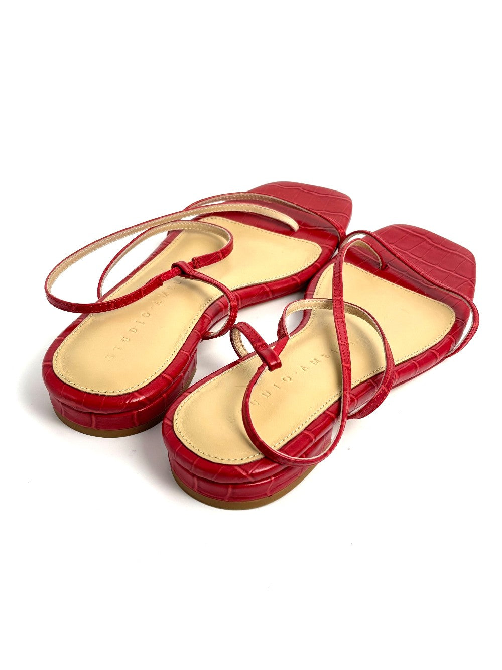 Brand New. Studio Amelia Thongs Croc Red. 37|11691