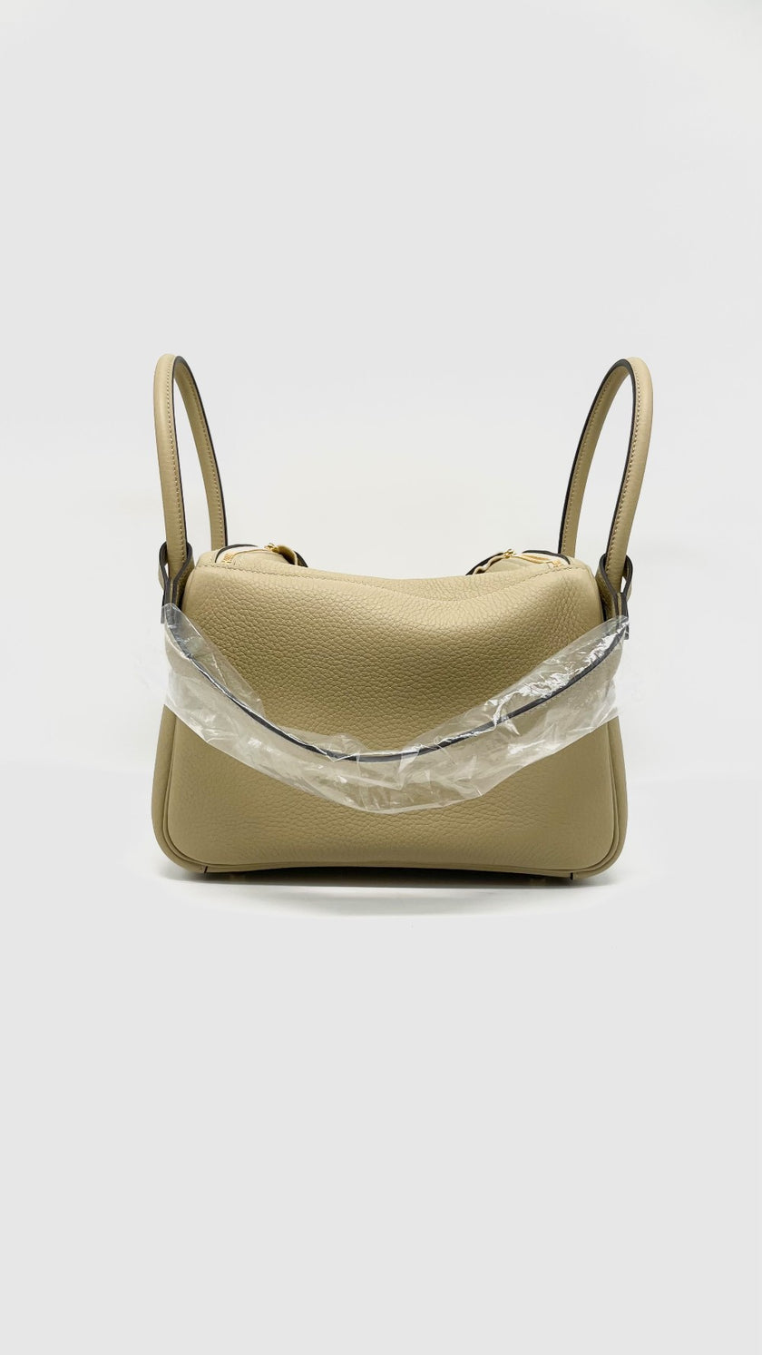 Brand New. Hermes Lindy 26 Trench Clemence GHW. KCT816NH|13631