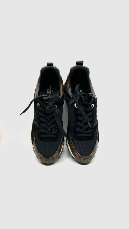 Brand New. LV Run Away Sneaker BLack Mono. 36.5|10524