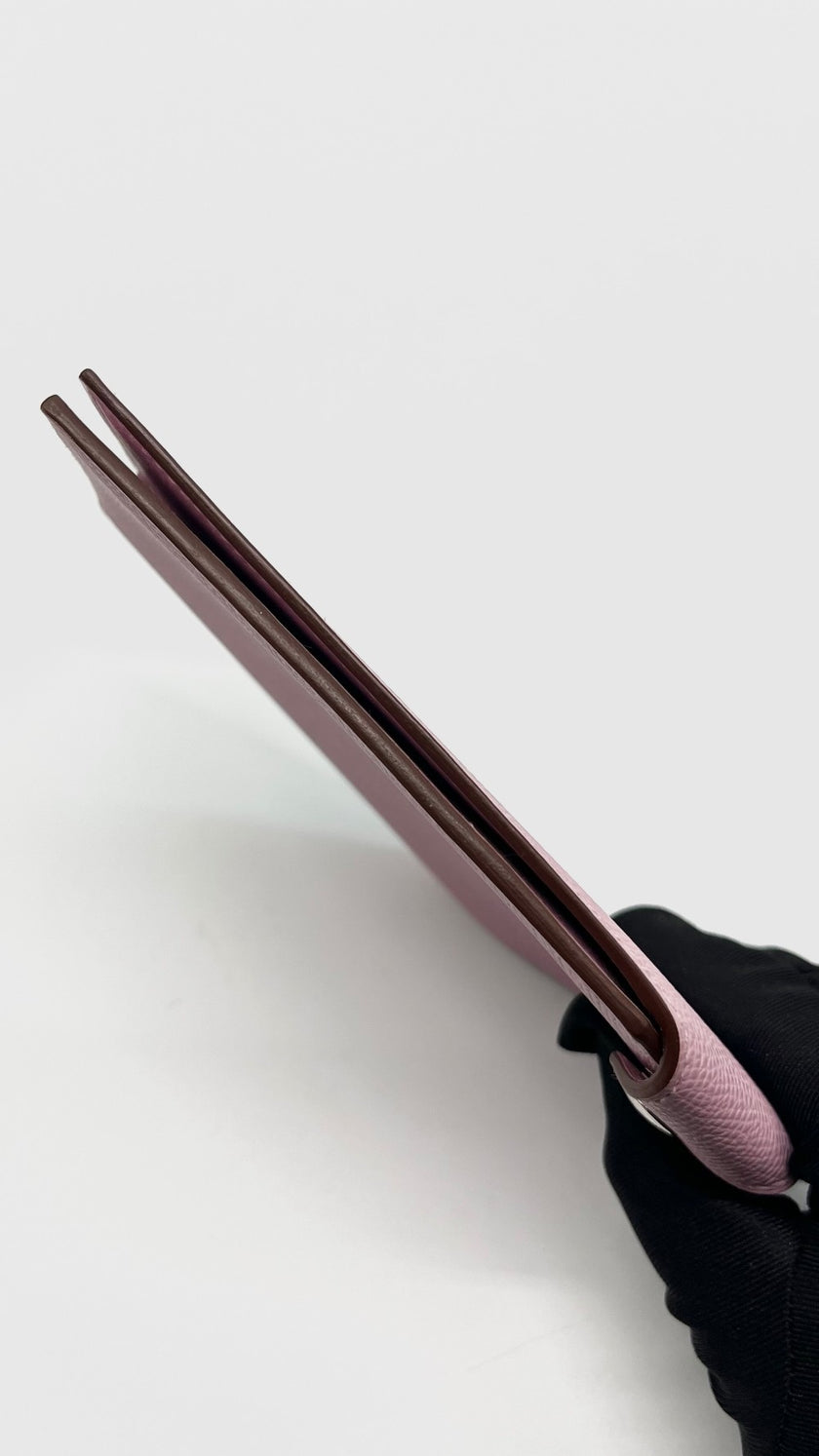 Brand New. Hermes Passport Holder Mauve|9982