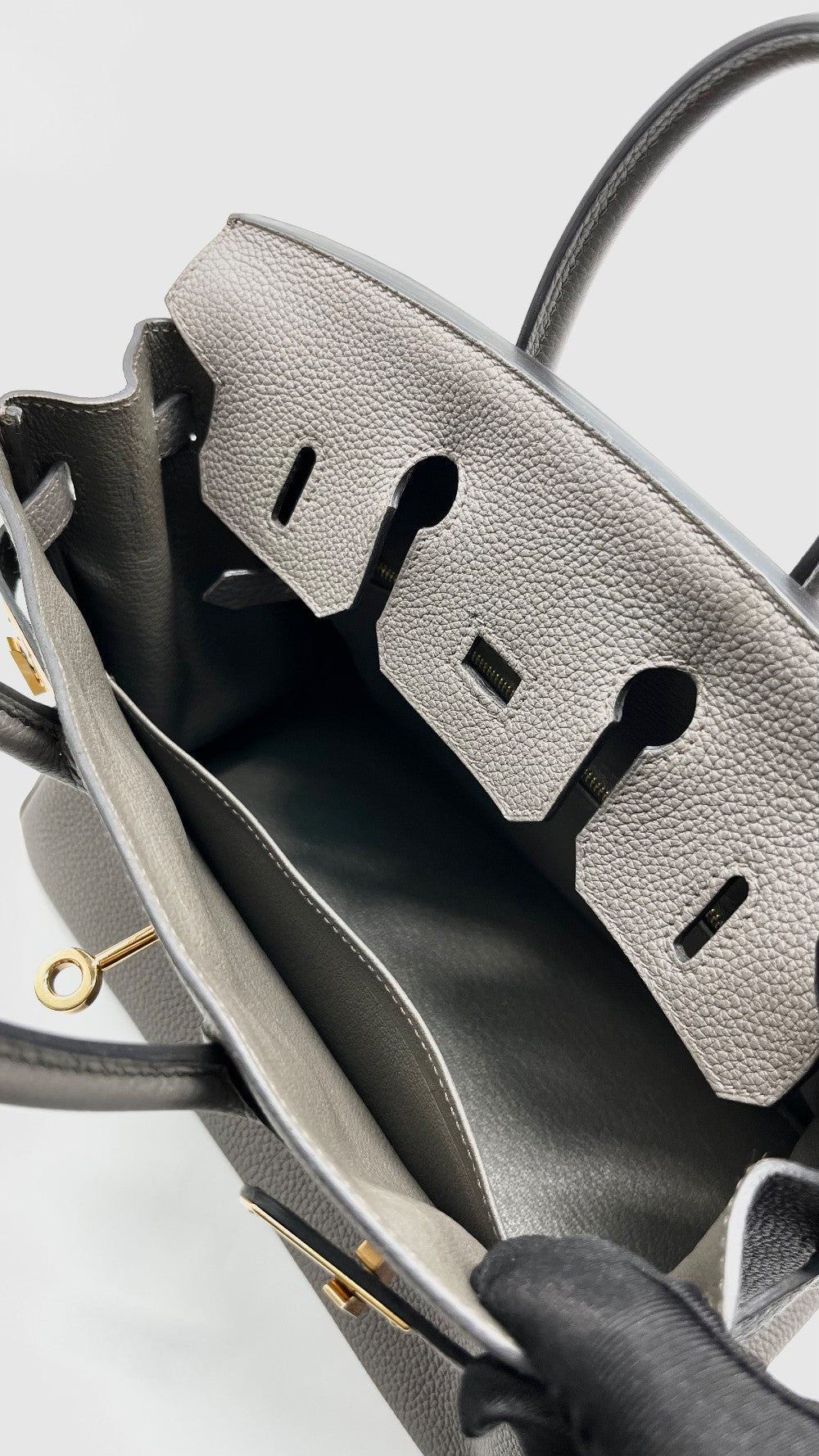 Preowned. Hermes Birkin 25 Etain Togo GHW. DPY837WM|14872