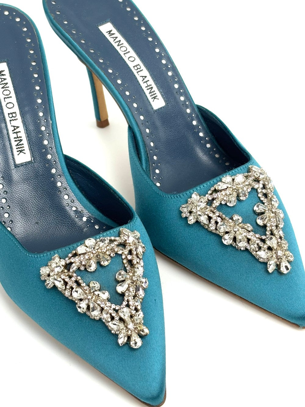 Brand New. Manolo Low Heel Pointed Heel Bluegreen. 36.5|8343