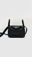 Preowned. Hermes Mini Lindy Noir Togo PHW. WTI324HY|9241