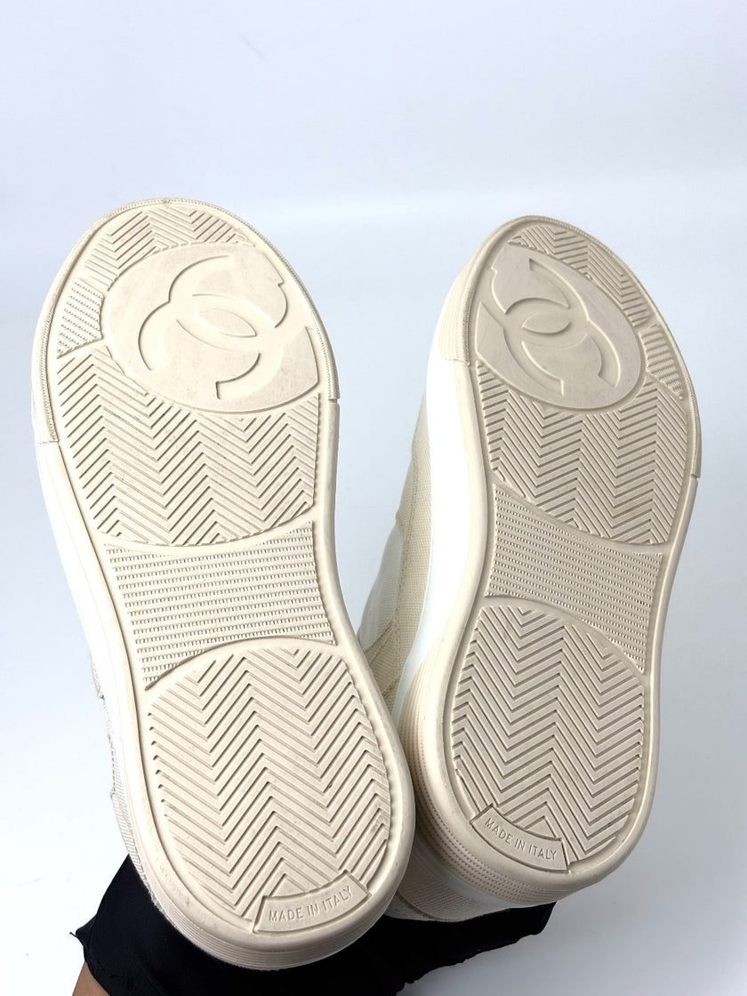 [SALE] Brand New. Chanel Sneakers Beige/White. 37.5|7610
