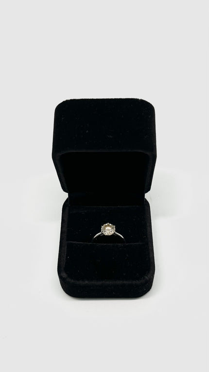 Preowned. Round Brilliant Diamond Ring 18K white gold VS-SI Clarity L Color 1.63 CT. Size 6|9391