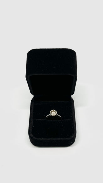 Preowned. Round Brilliant Diamond Ring 18K white gold VS-SI Clarity L Color 1.63 CT. Size 6|9391