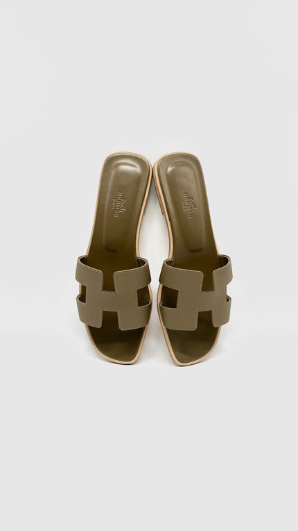 Brand New. Hermes Oran Etoupe. 38|10572