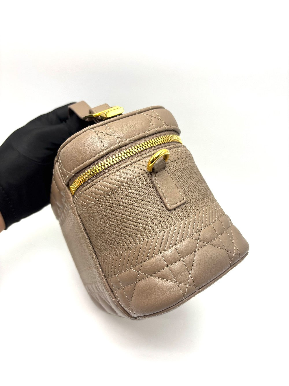 Preowned. Dior Diortravel Vanity Lambskin 45M Warm Taupe GHW. 23-BO-0221|17664