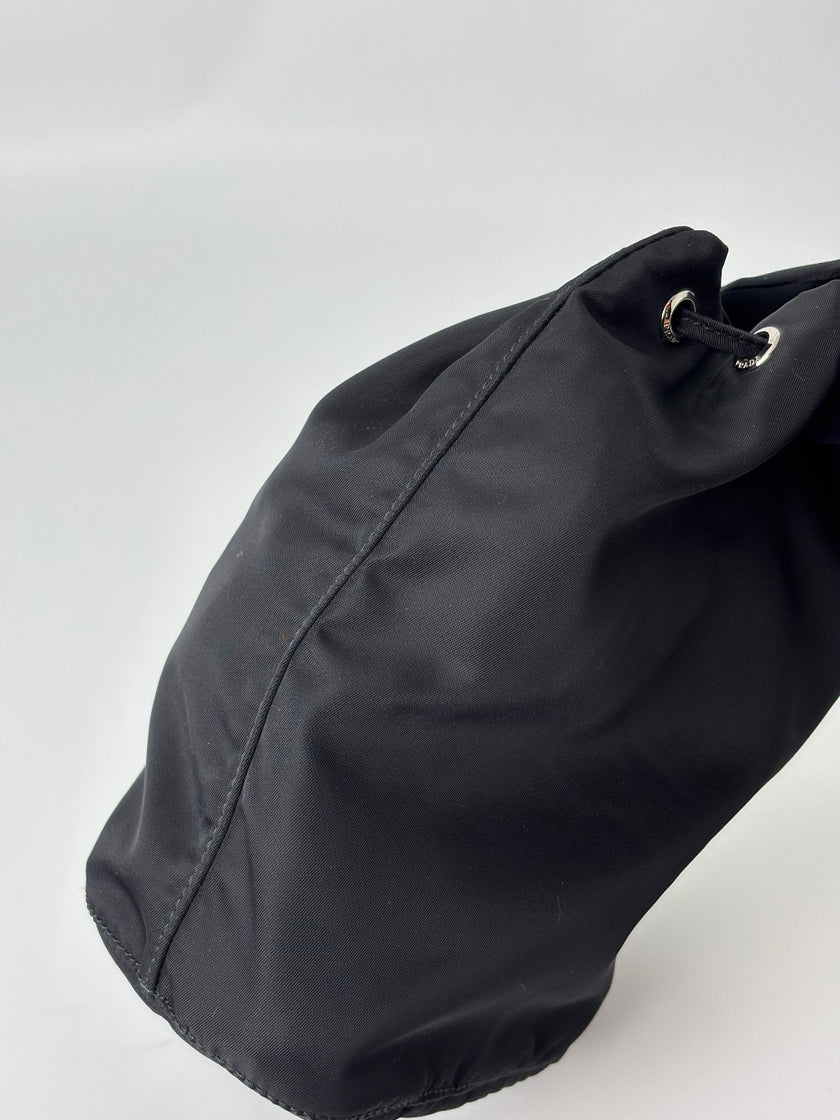 Preowned. Prada Drawstring Clutch Black. 224|5941