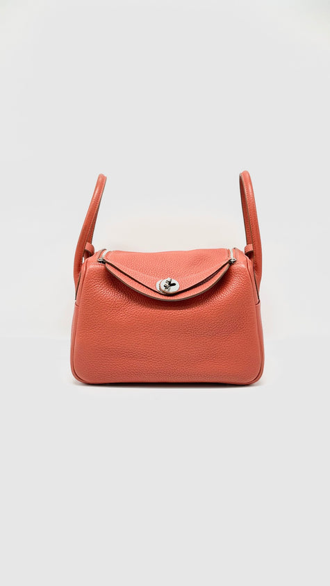 Preowned. Hermes Lindy 26 Capucine Togo PHW. TAD001AY|14999