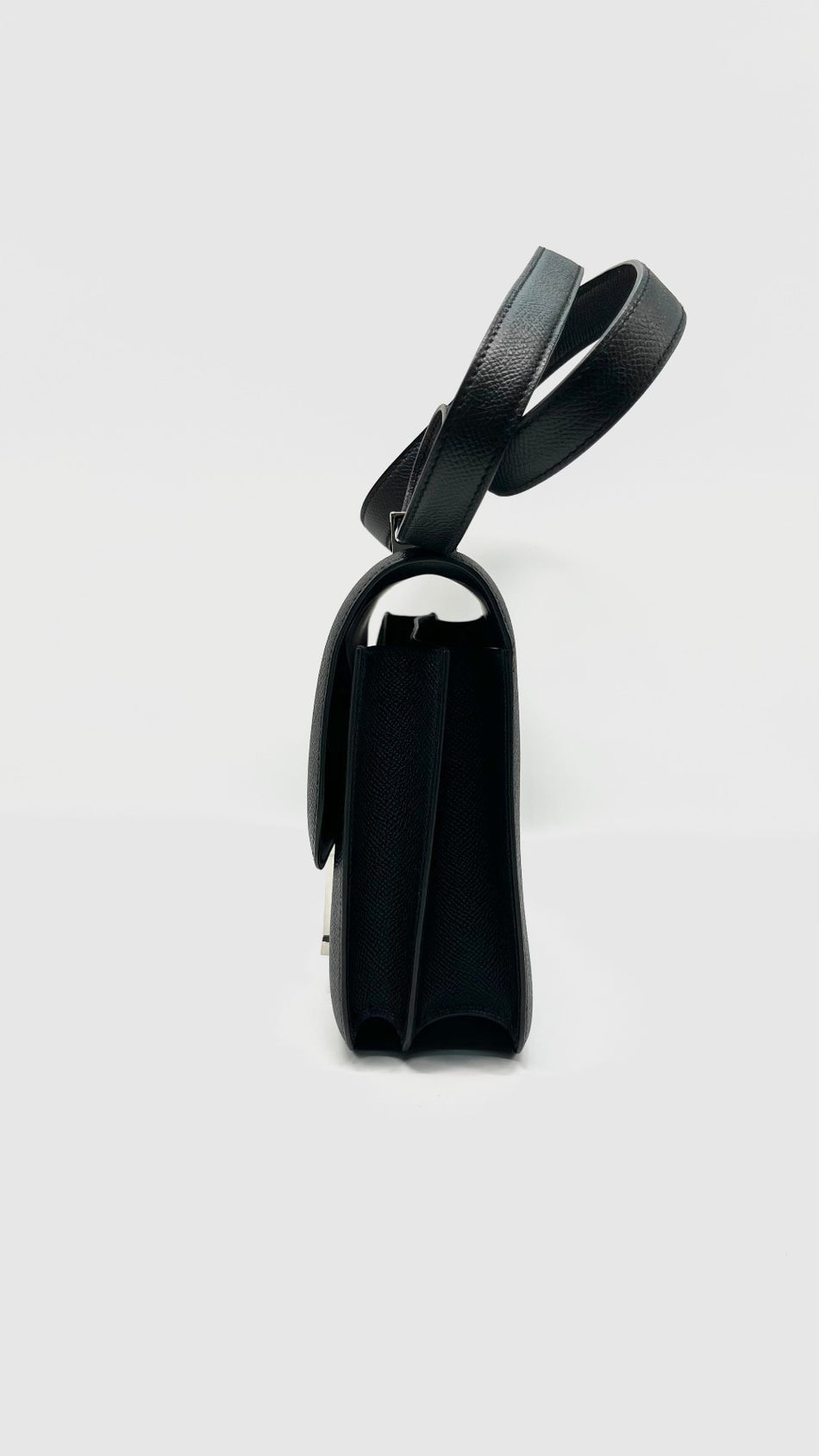 Like New. Hermes Constance 24 Black Epsom PHW. CHT917FT|15412