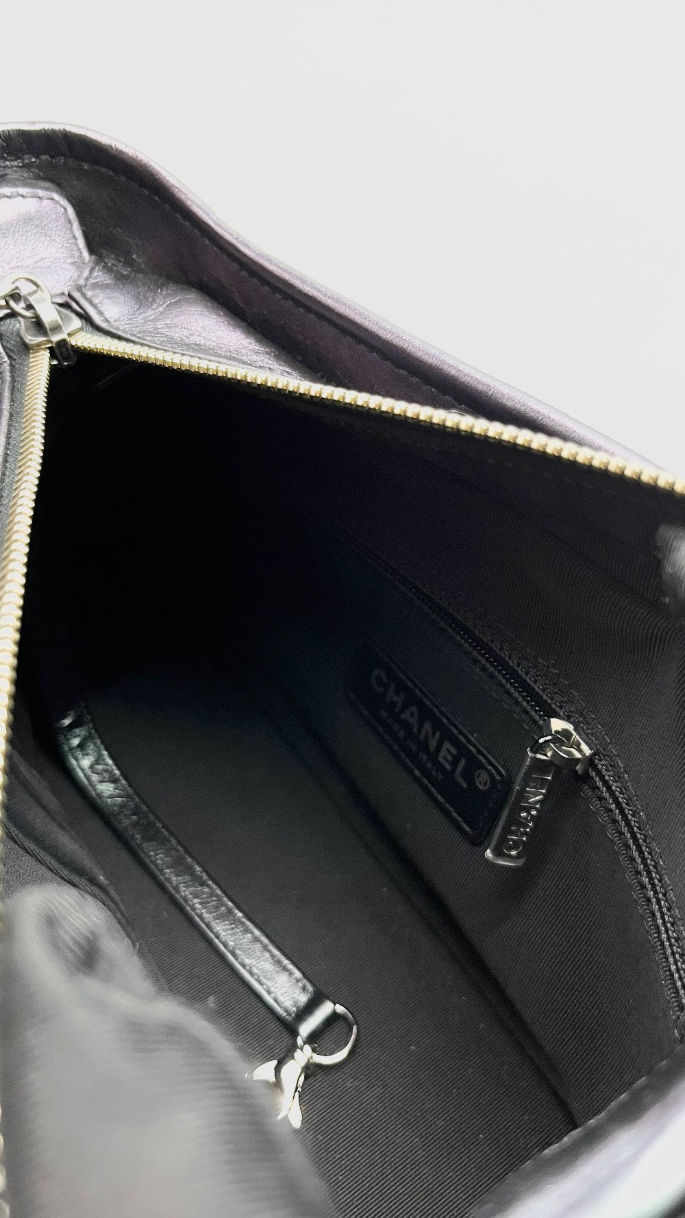 Preowned. Chanel Gabrielle Mini Iredescent GHW/RTW/SHW. 27771324|16472