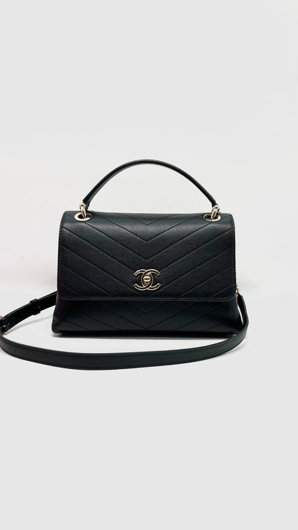 Preowned. Chanel Top Handle Chevron Black GHW. 27528955|14045