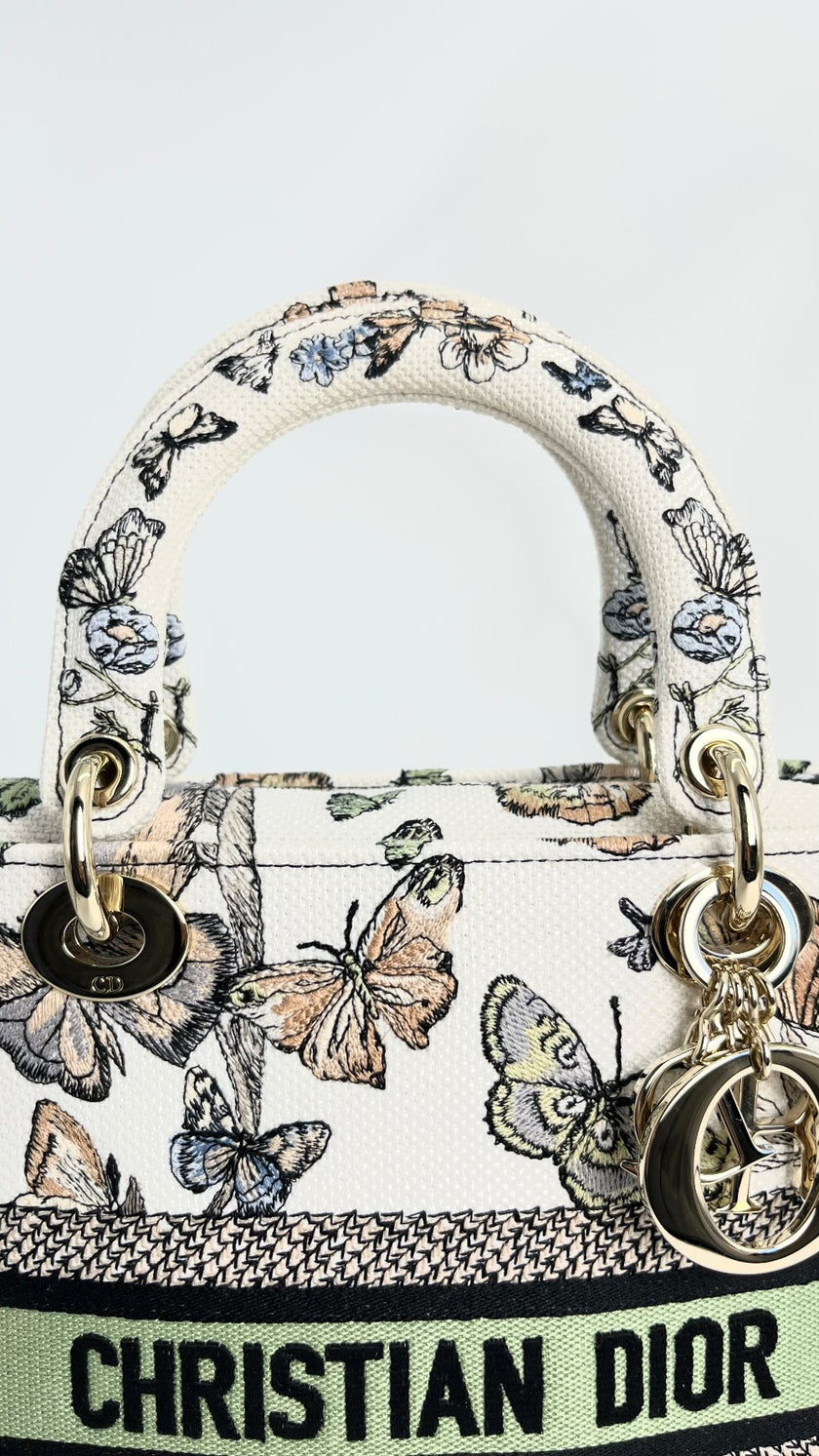 Brand New. Lady Dior D-lite Medium. 50-MA-0283|4426