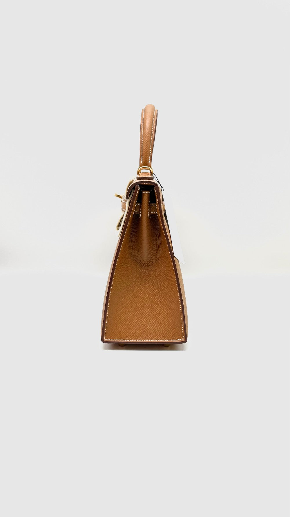 Brand New. Hermes Kelly 25 Gold Epsom Sellier GHW. KHT111BK|9727