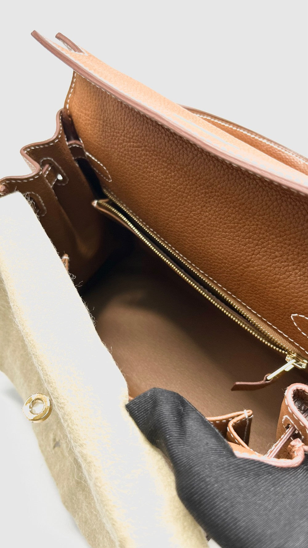 Brand New. Hermes Kelly 25 Barenia Faubourg Fauve GHW. WHT095BF|14581