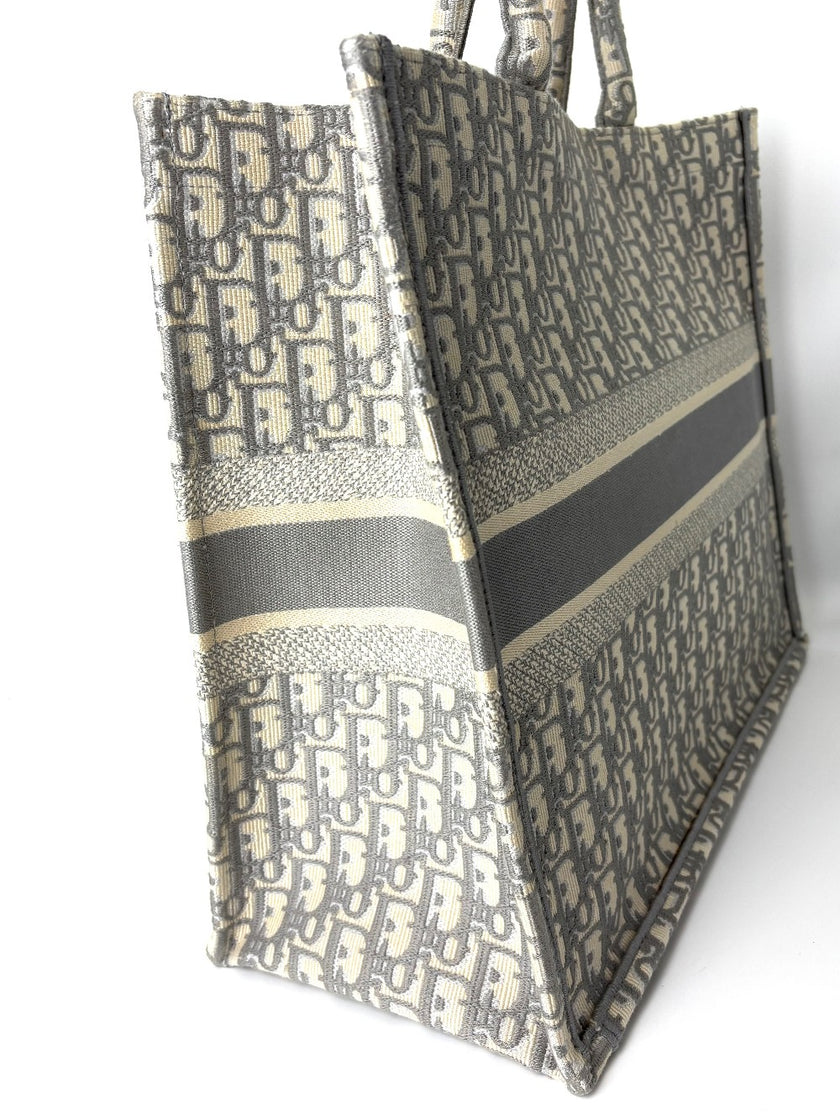 [SALE] Preowned. Dior Book Tote Large Gray. 50-MA-0270|6244