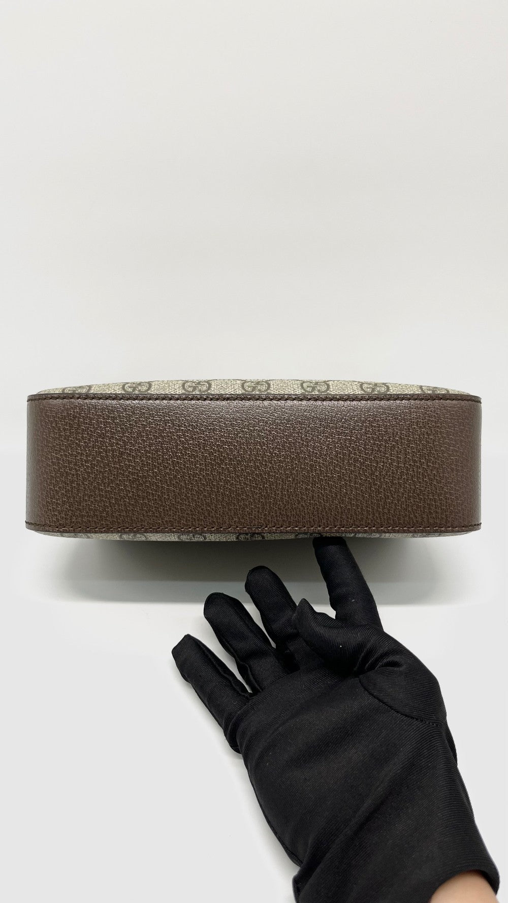 Like New. Gucci Neo Vintage GG Supreme Camera Bag Monogram Brown GHW|14917