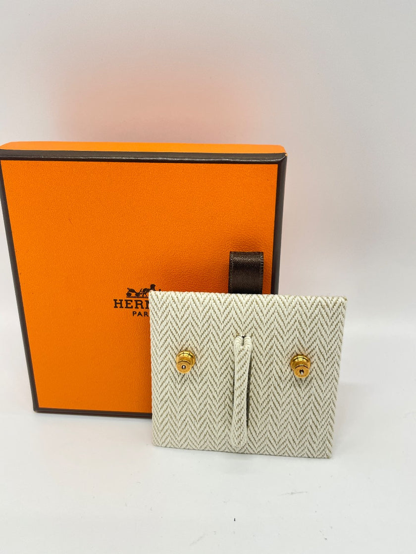 Brand New. Hermes H Pop Earrings Black|12541
