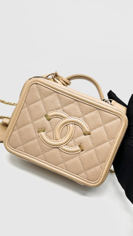 Preowned. Chanel Quilted Small CC Filigree Vanity Case Beige Caviar GHW. 24862797|15252