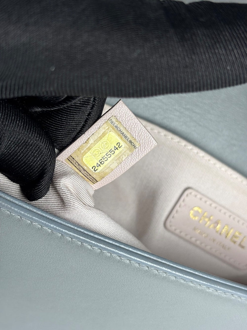 Preowned. Chanel Leboy Camelia Patchwork. 24655542|4287