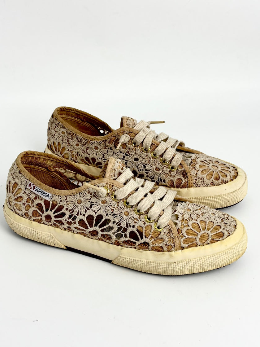 Preowned. Superga Sneakers. 39.5|12587